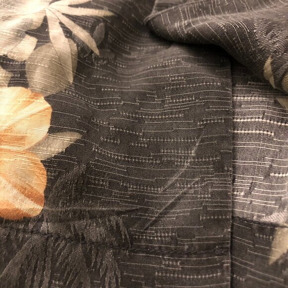 Tommy Bahama 100% Silk Hawaiian Shirt Copyrighted Print Button Up Mens Size XL - Picture 14 of 16